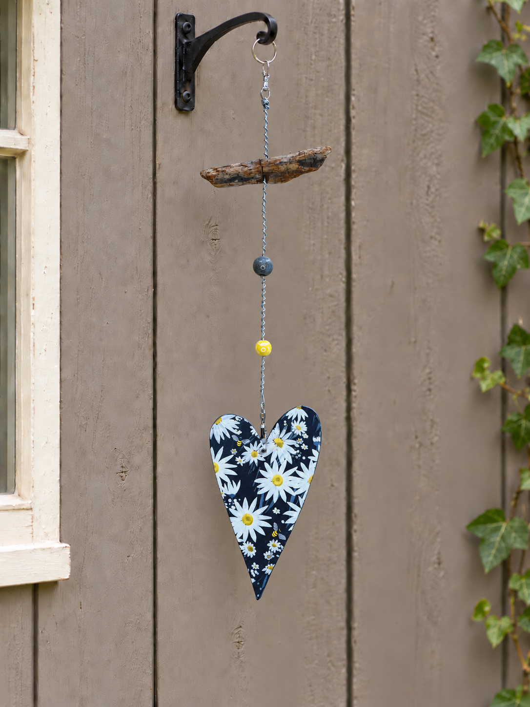 Daisy Garden Heart with Driftwood